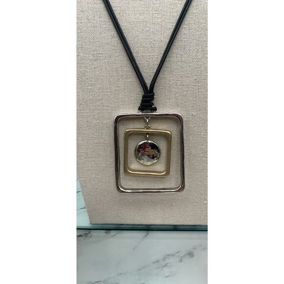 Chico’s Mixed Metal Gold Silver Tones Geometric Pendant Necklace Boho Signed - Picture 3 of 4